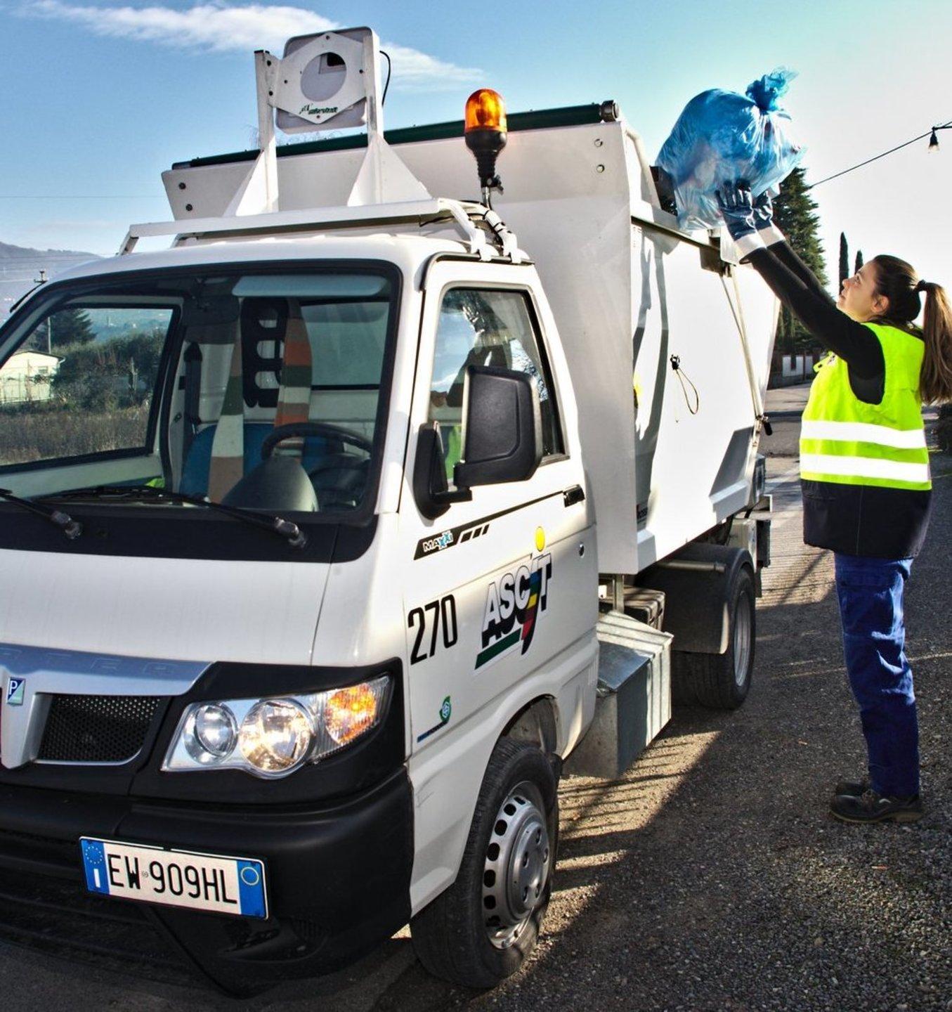 Raccolta rifiuti Capannori entra in RetiAmbiente