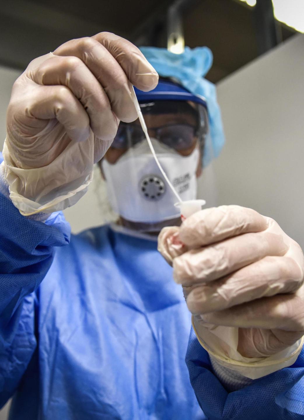 Tamponi rapidi negli ambulatori: li vuole l’Asl perplessi i medici 