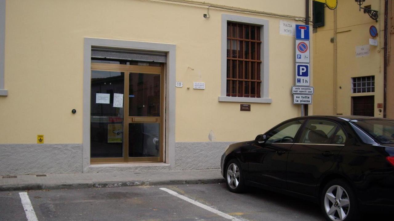 Proteste a Treggiaia per l’ufficio postale aperto solo un giorno