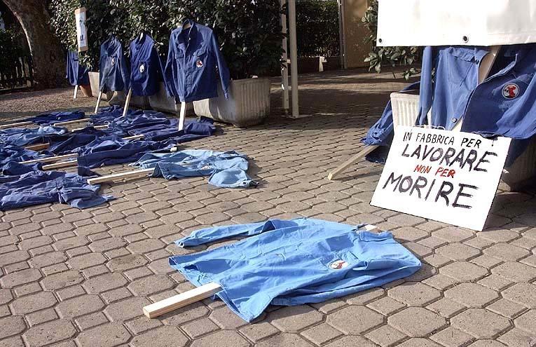 Amianto, protesta a Roma entro ottobre 