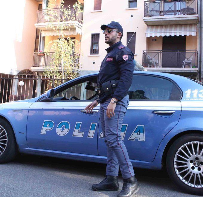Quindicenne sequestra la nonna in casa 