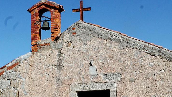 Lavori nella chiesetta di Santu Juanni