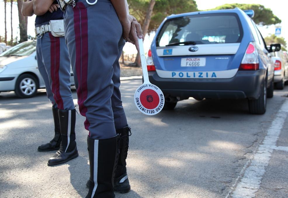 Sassari, scoperto venditore abusivo di auto 