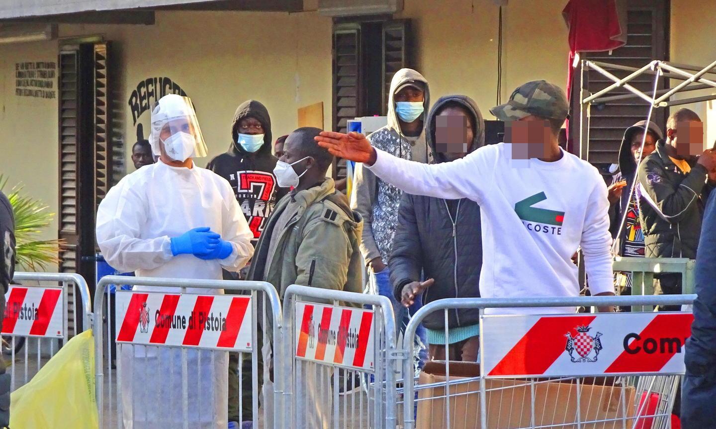 Don Biancalani in quarantena a casa sua: «Me lo ha consigliato il mio medico» 