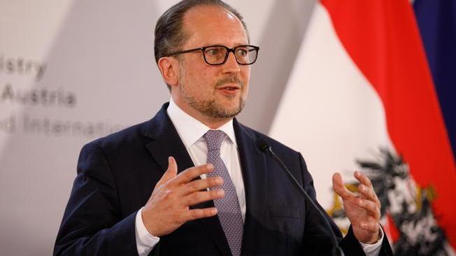 Covid: positivo il ministro degli Esteri austriaco
