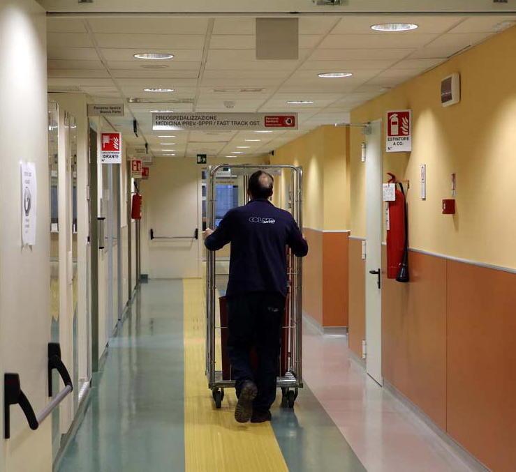 «Mancano troppi medici, sanità al collasso» 