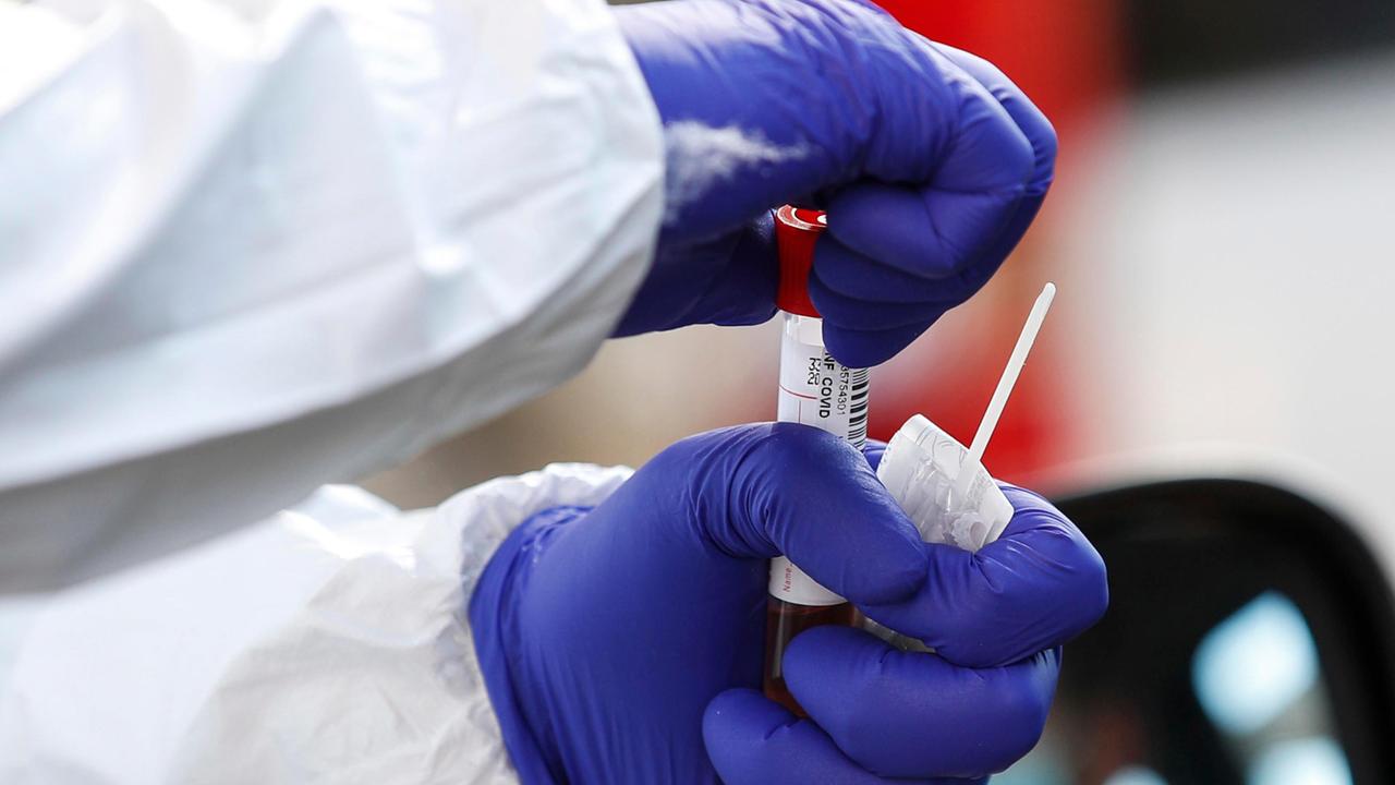 Coronavirus in Toscana: 879 nuovi casi, 35 ricoverati e 2 decessi
