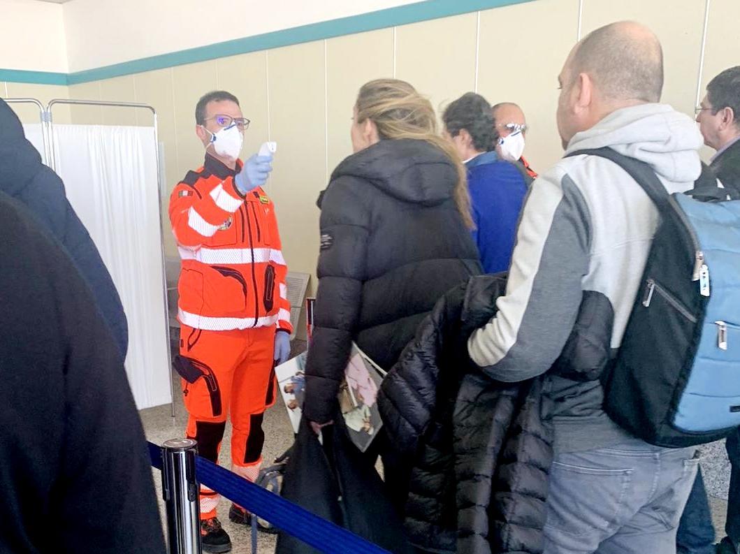 Calano i soggetti positivi al virus «Ma non abbassiamo la guardia»