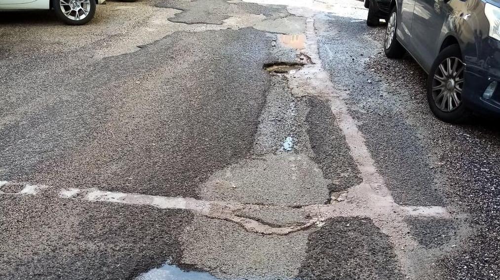 Strada impraticabile dopo le piogge