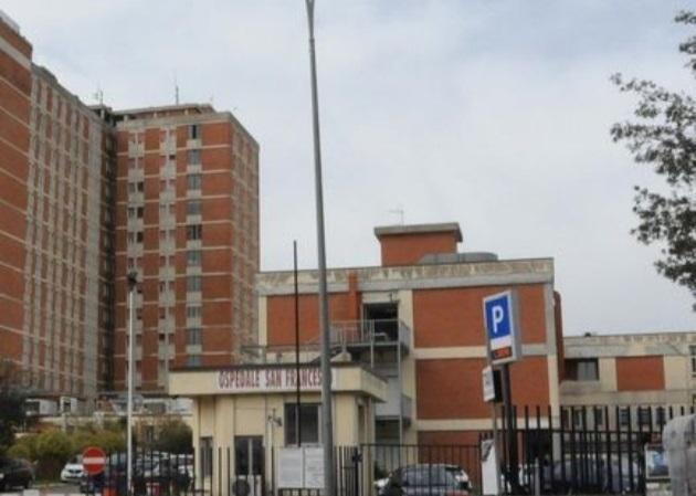 Nuoro, malattie infettive finisce nel caos 