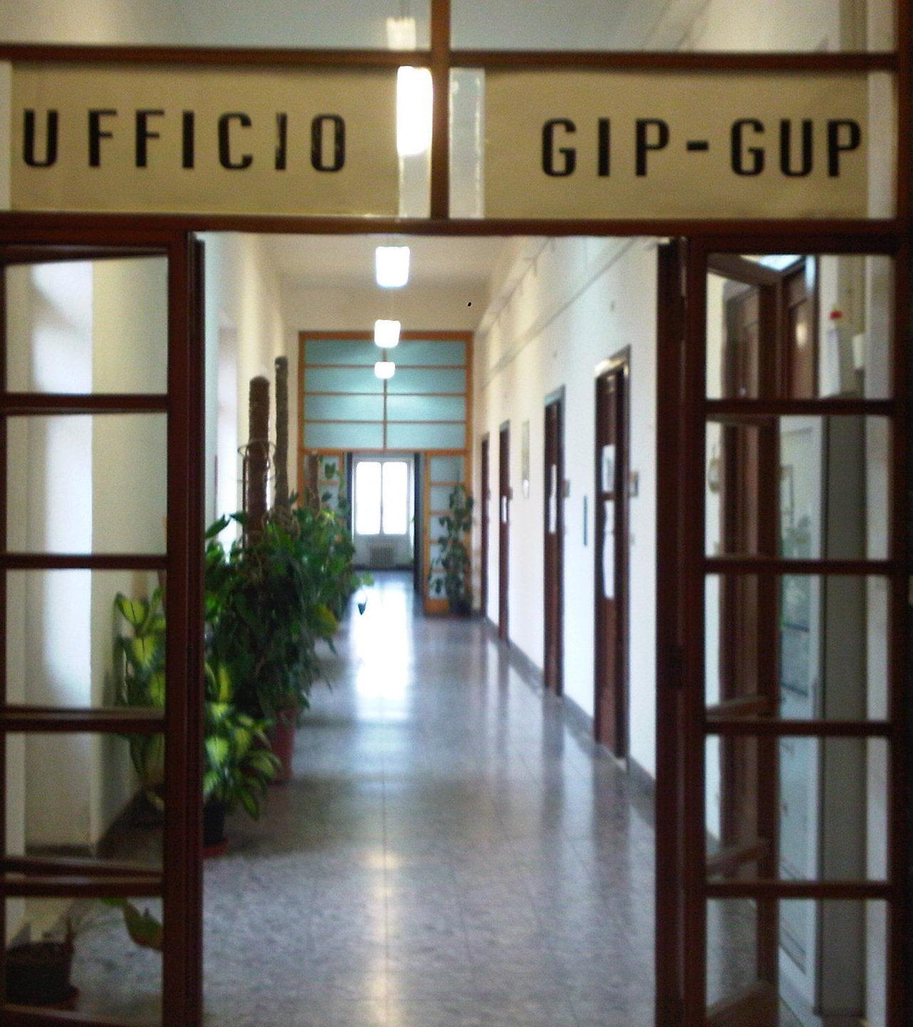 Porto Torres, minacciava la vicina di casa: non potrà più avvicinarla 