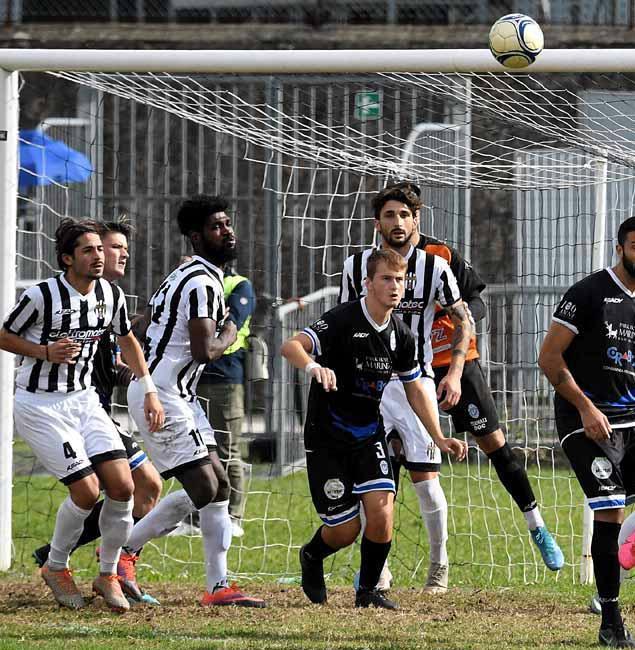 Due casi sospetti di Covid, Massese stop: è in quarantena
