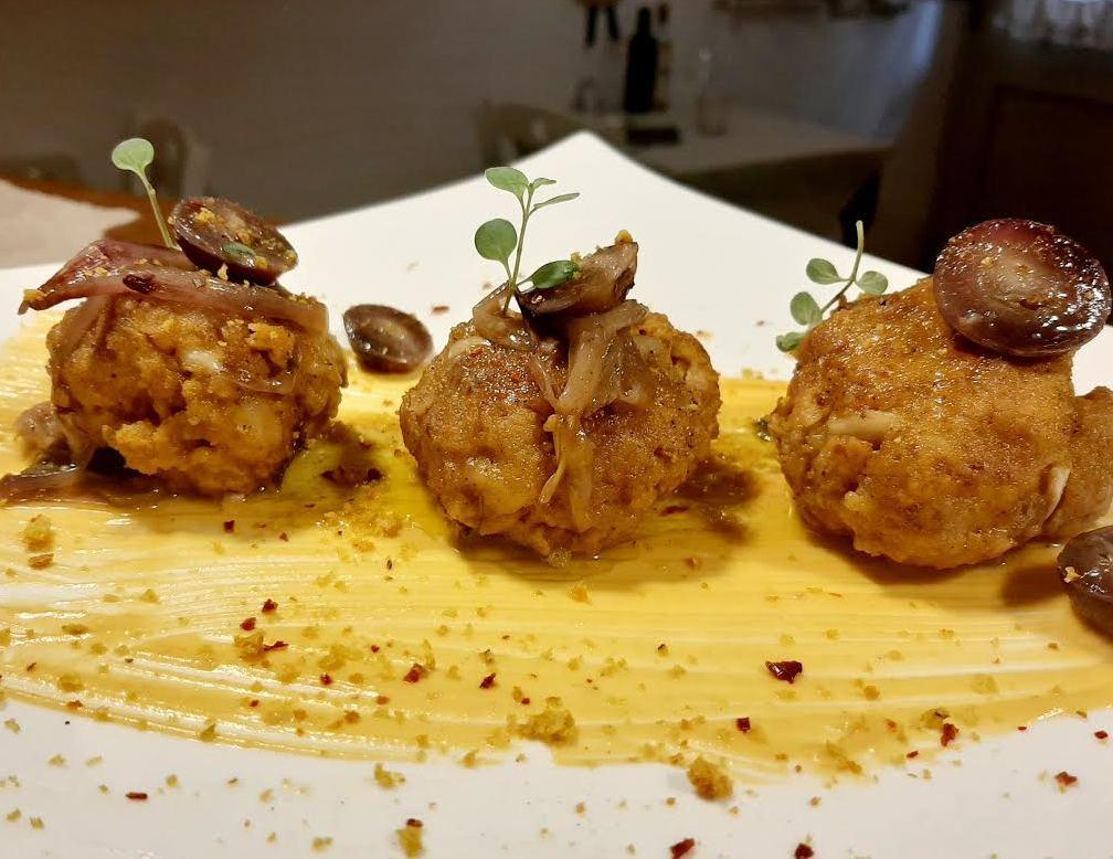 Sapori autunnali sulla tavola con le polpette dell’oste in gonnella 