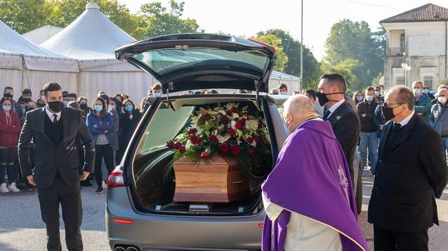 «Ciao Elena, adesso sei il nostro angelo»