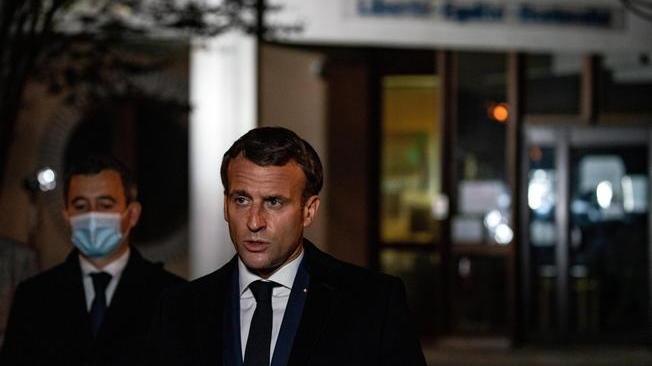 Prof decapitato: Macron, islamisti non dormiranno tranquilli