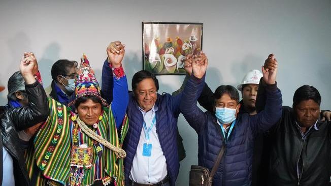 Bolivia: proiezioni, Arce nuovo presidente con il 52,4% voti