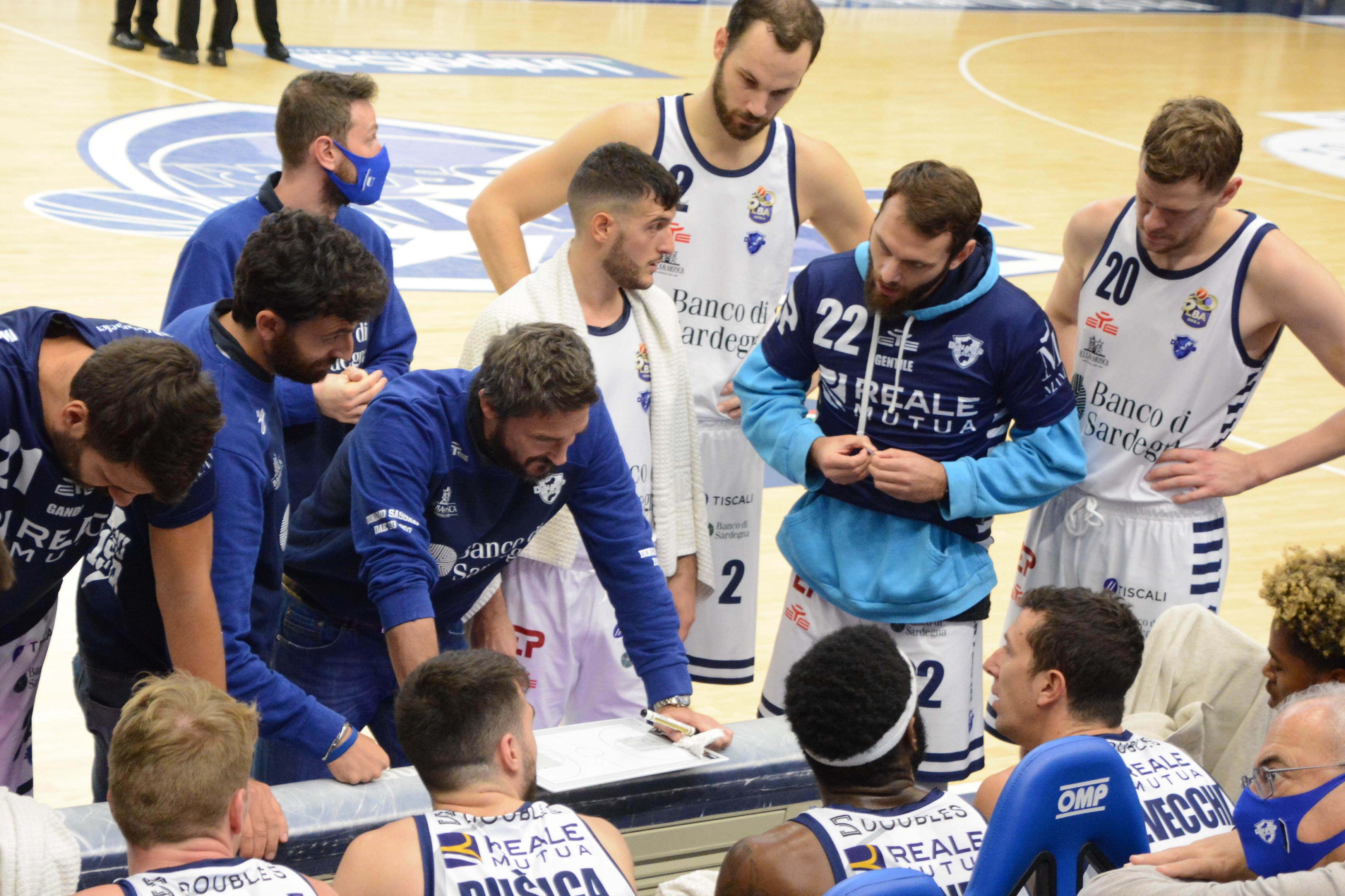 Pozzecco durante un time out