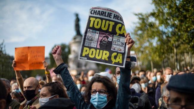Francia: omaggio al prof ucciso durante il processo Charlie