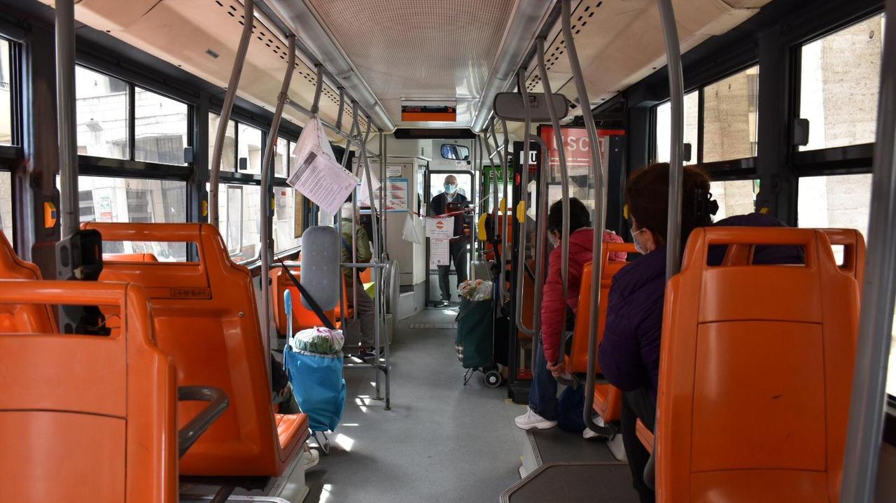 Scuole, via al monitoraggio degli autobus per raddoppiare le corse critiche