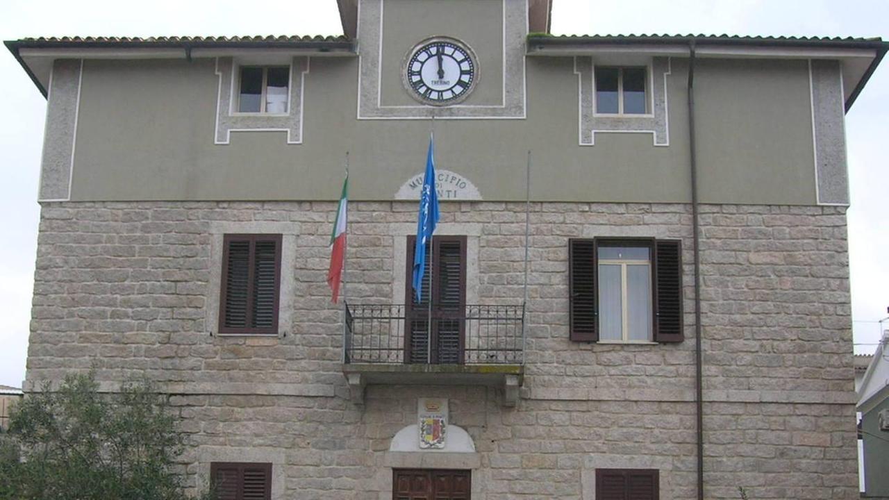 A Monti e Su Canale servizio internet in comune e scuole