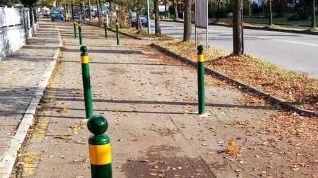 Modena Est. Paletti sulla ciclabile Il Comune apre ai residenti, ma il Pd vuole la rimozione