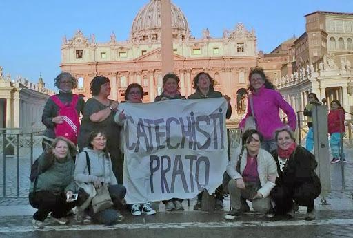 Un gruppo di catechisti di Prato in piazza San Pietro