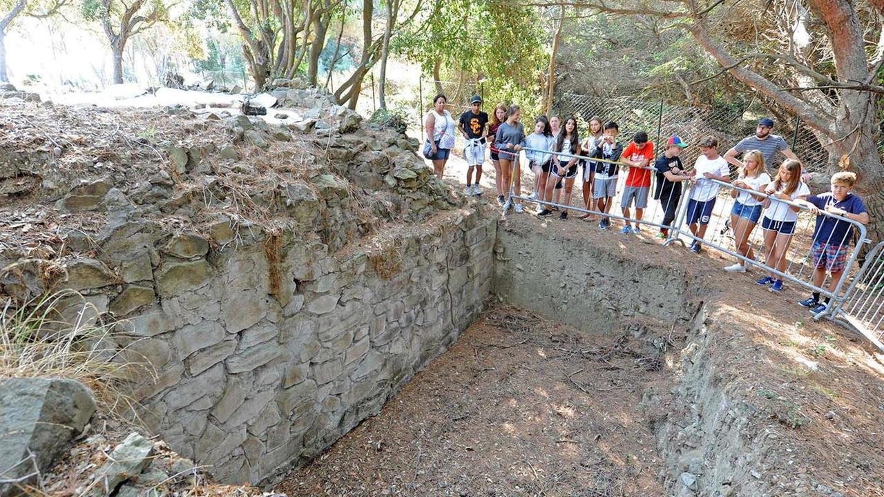 «Scorretta la distribuzione dei fondi alle associazioni»