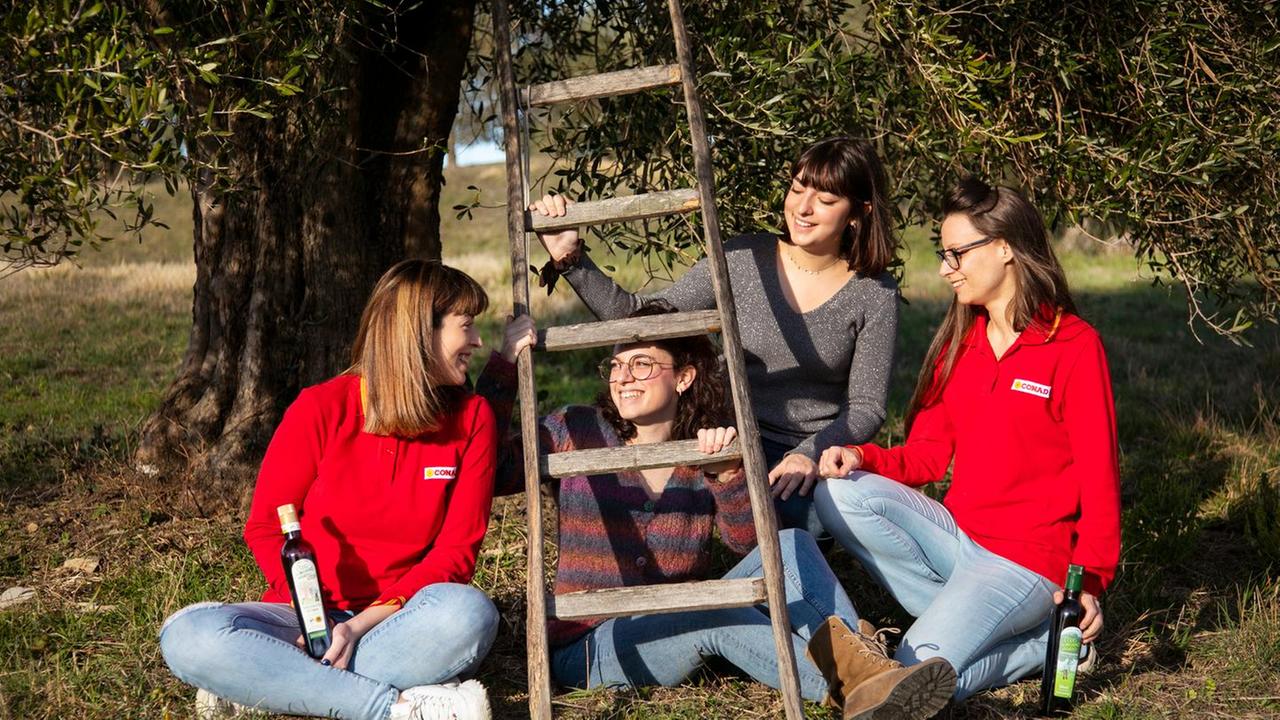 Da nonno Adamo alle due nipoti la tradizione resta in buone mani
