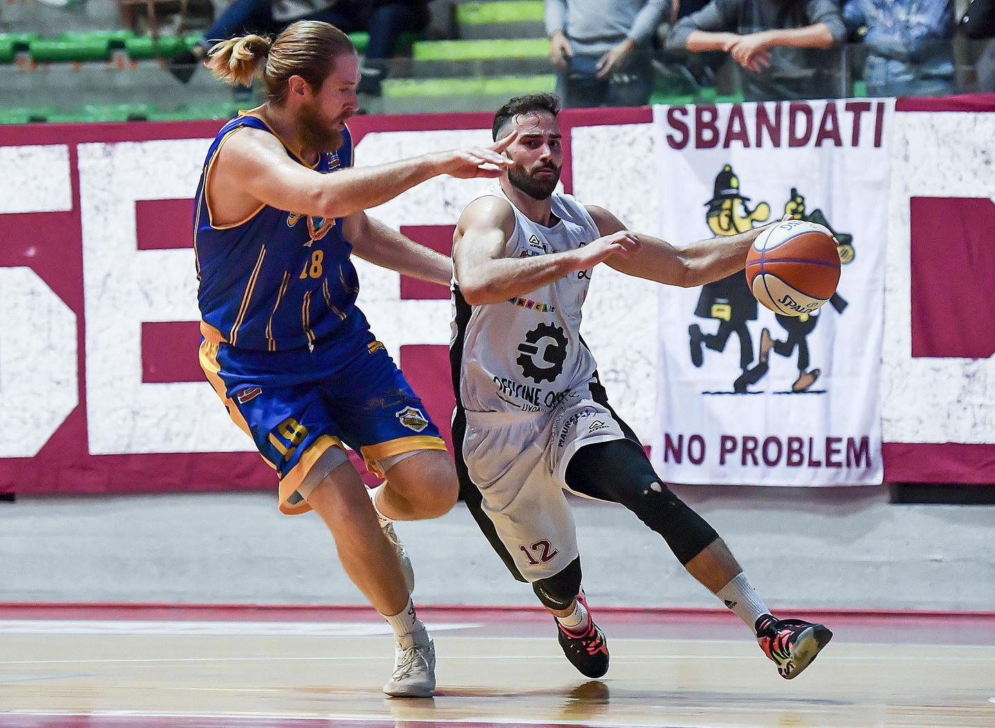 E intanto la Libertas guarda gli altri dal divano in vista del derby con Russo