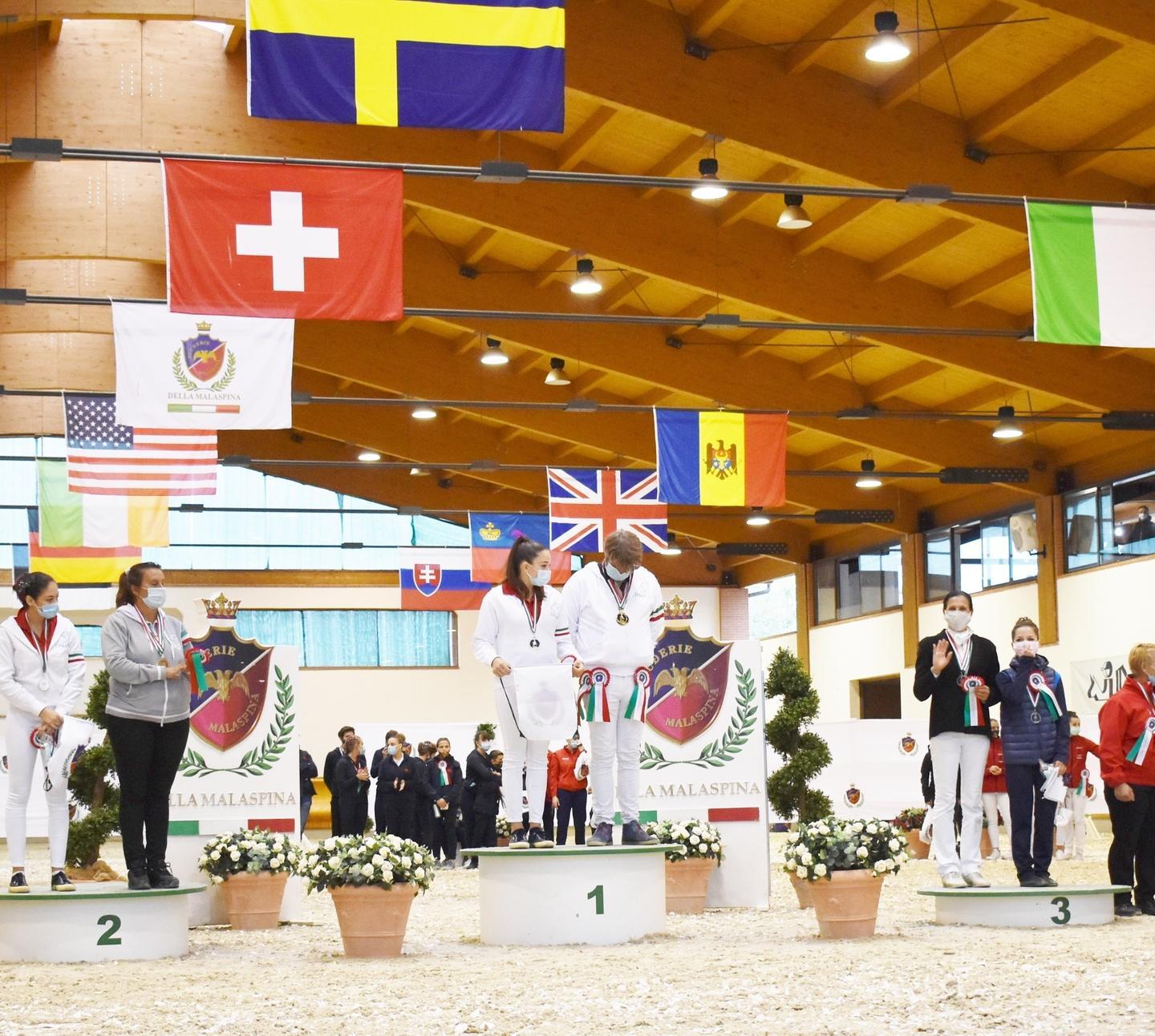 La scuola “Scavalcando” fa incetta di medaglie ai Tricolori