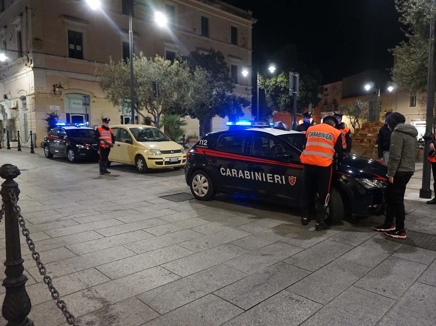 Senza mascherina, ubriachi e al rave party fioccano le denunce