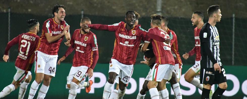 La Reggiana subisce l’Ascoli ma con Kargbo sfiora l’impresa 