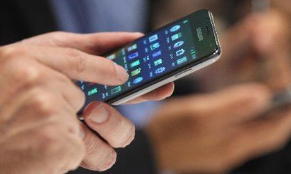 La truffa degli smartphone online, 44enne nei guai 