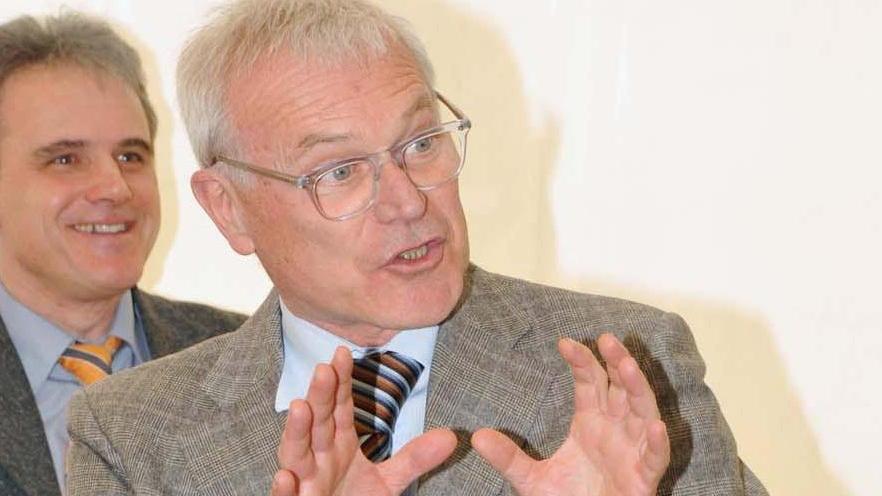 L'ingegner Michele Caturegli durante un incontro pubblico