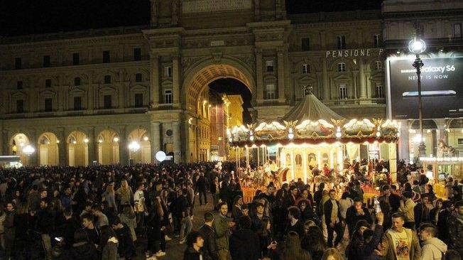 Covid, a Firenze divieto di sosta delle persone in alcune piazze della movida 
