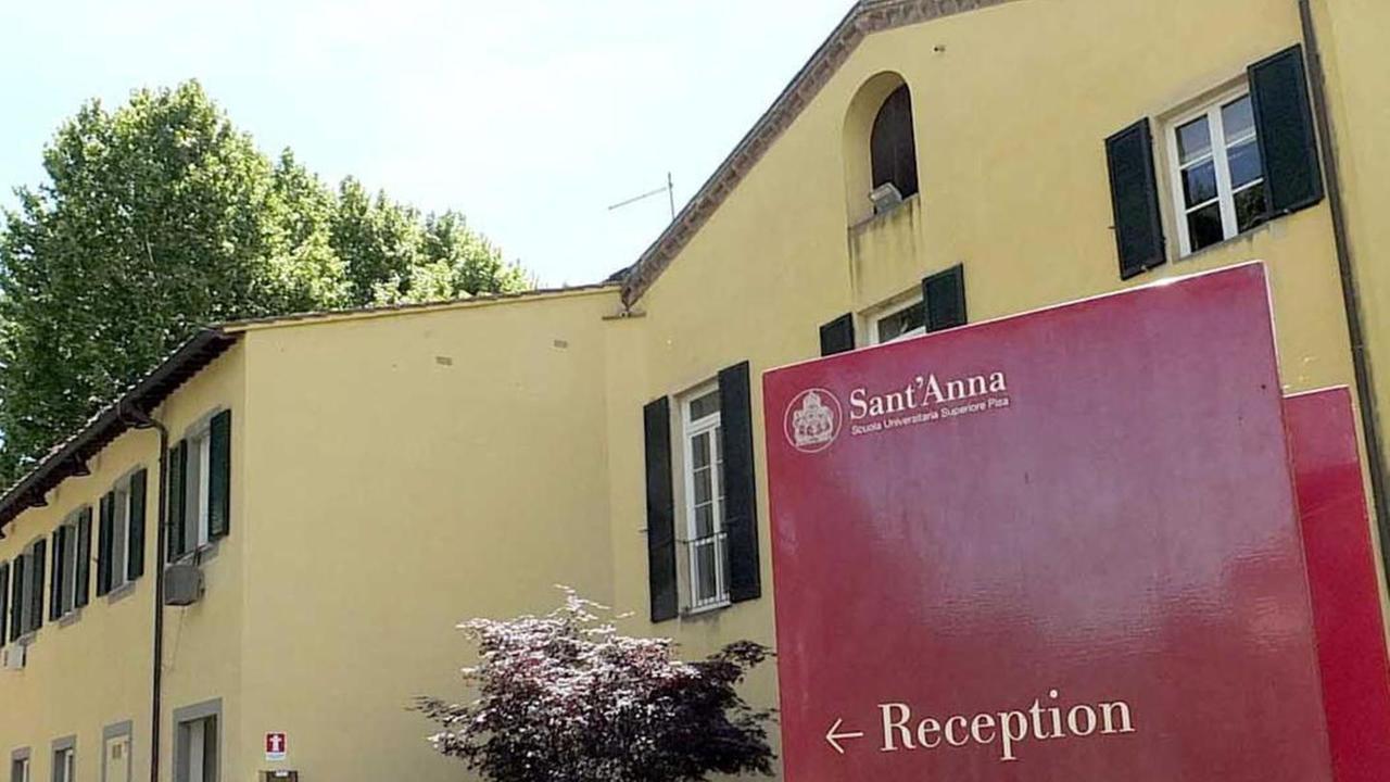Studente contagiato, scattano i tamponi a tappeto