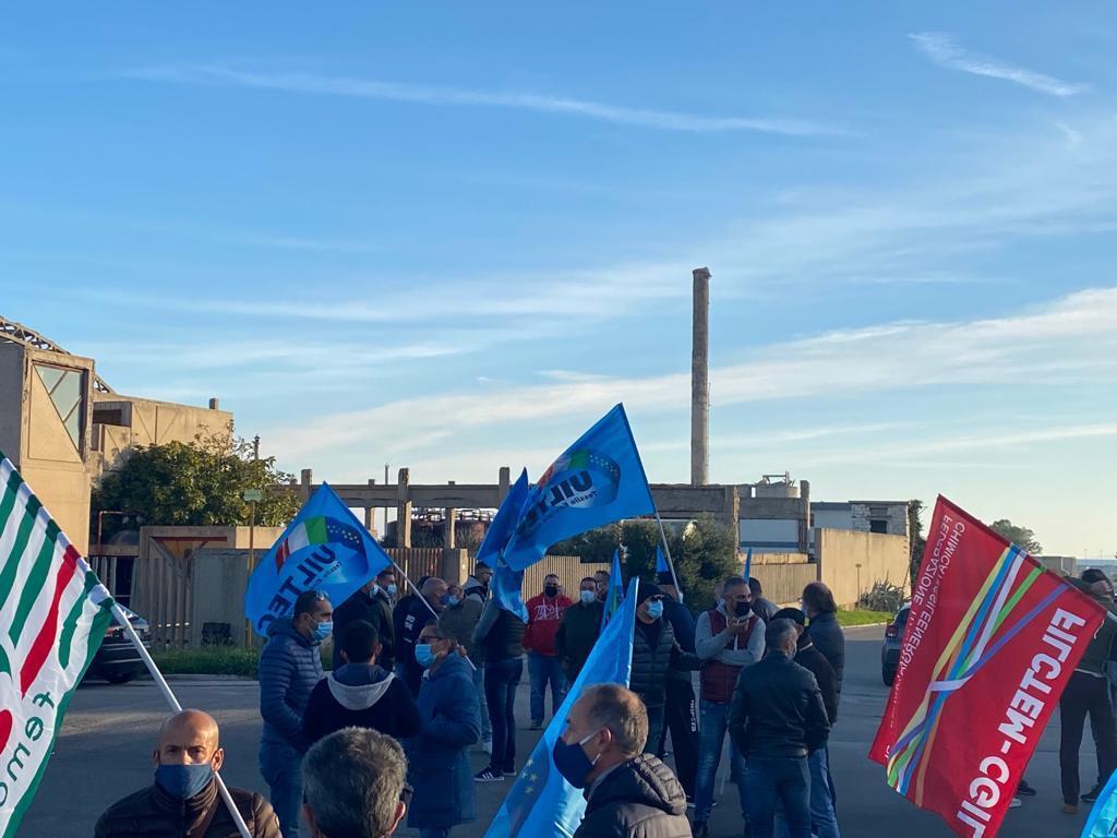Chimica verde al palo: nord Sardegna in piazza