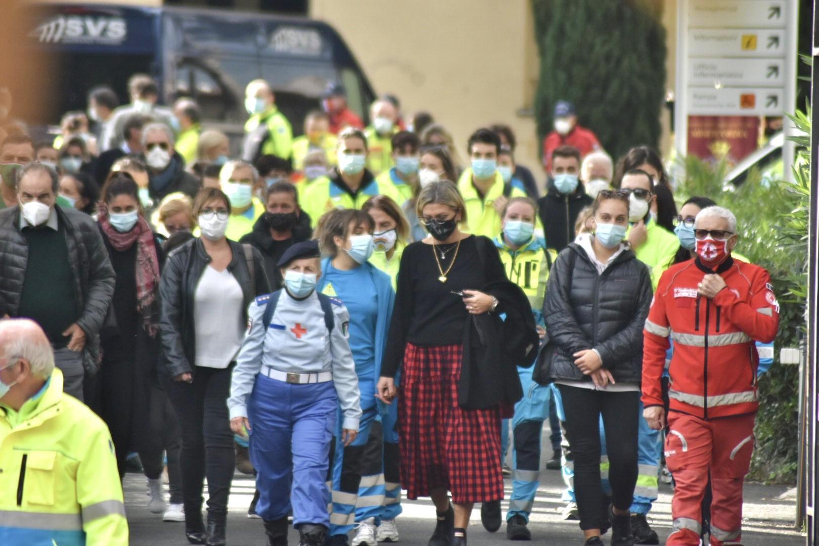 Il funerale (foto Michele Silvestri)