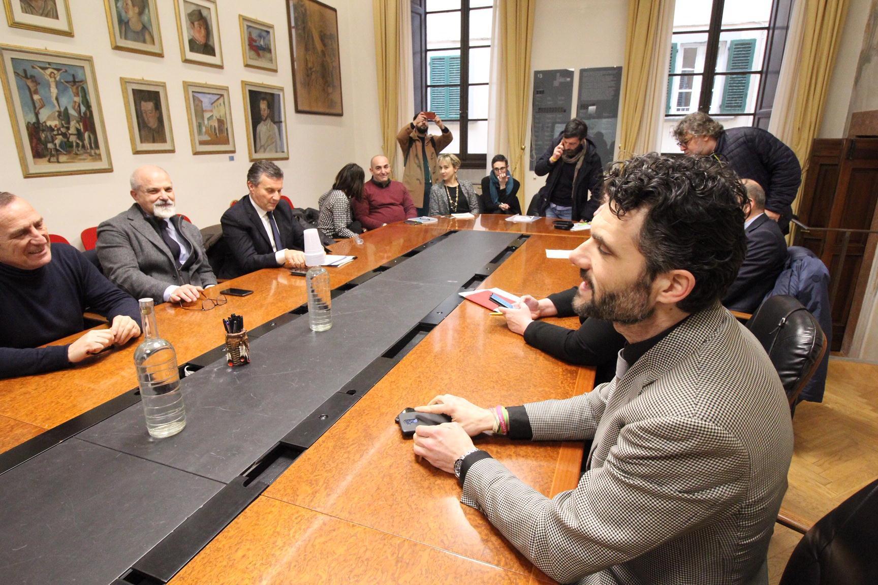 Il sindaco Biffoni a un incontro con le categorie economiche