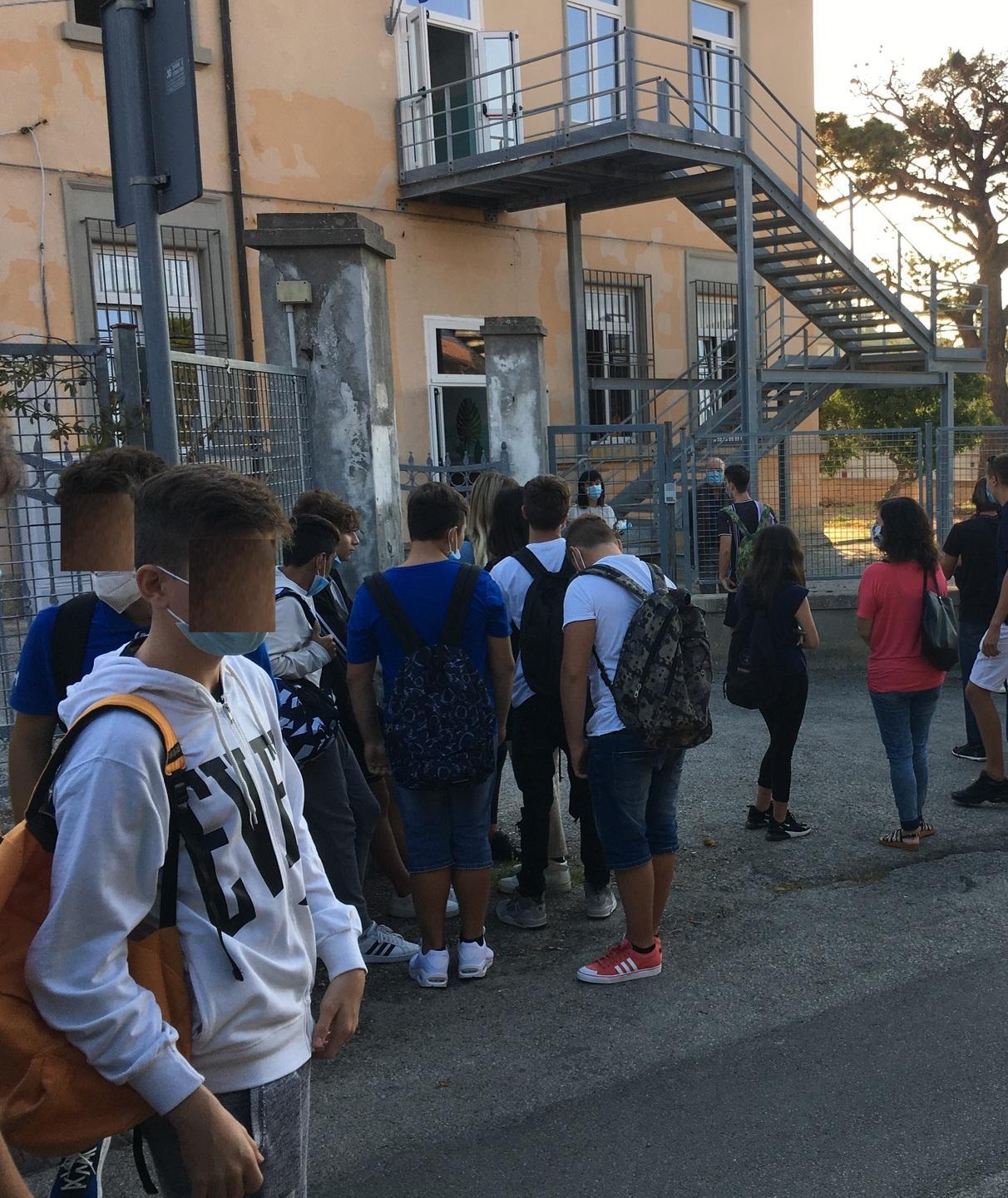 Altre otto persone positive al tampone Chiuso fino al 31 ottobre anche il Brignetti 