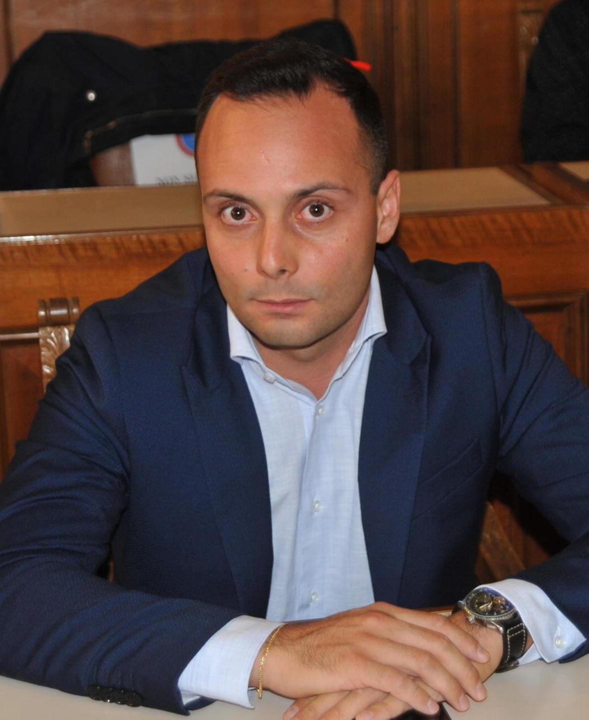I dubbi di Pizzichi su FollonicaOnline