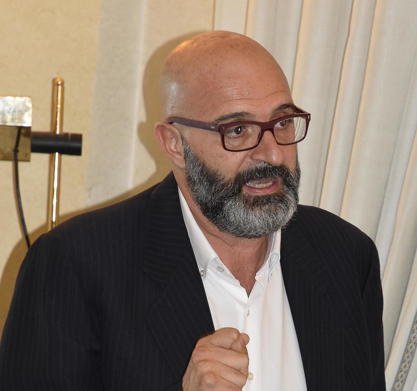 «Da Vivarelli Colonna dichiarazioni pericolose per la salute della gente»
