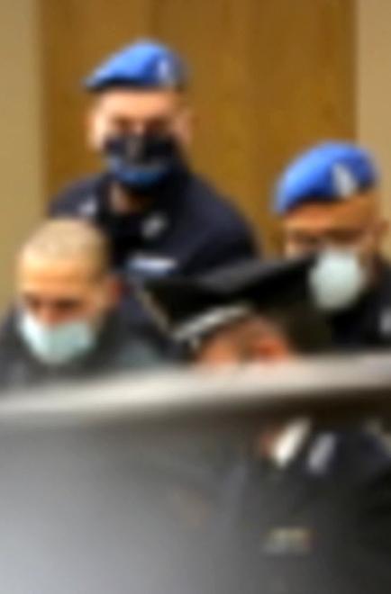 Spari in centro, Lombardi resta dentro Il difensore: «Si era sentito aggredito» 