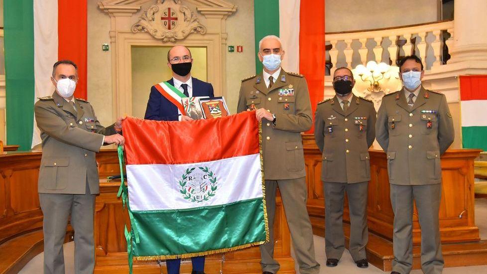 La consegna al Comando regionale dell’Esercito