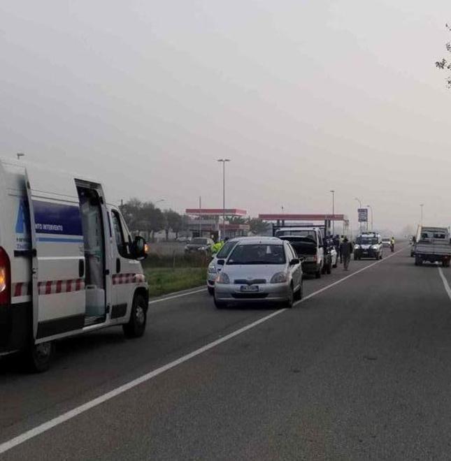Incidente tra 4 mezzi Tre persone restano ferite