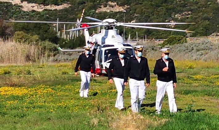 L’ammiraglio Pettorino fa visita alla guardia costiera di Bosa 