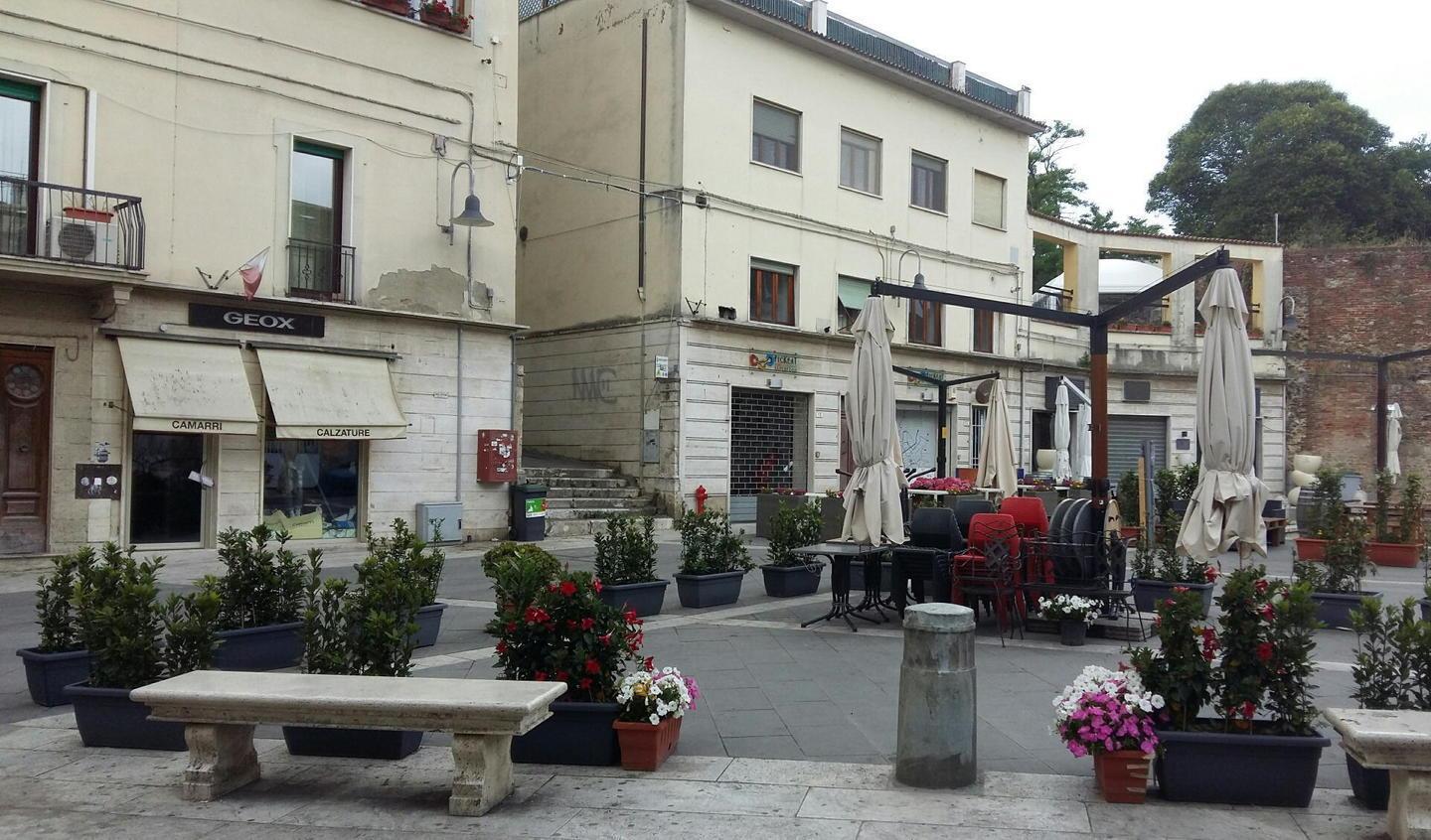 Piazza del Sale, uno dei luoghi di incontro di tanti giovani