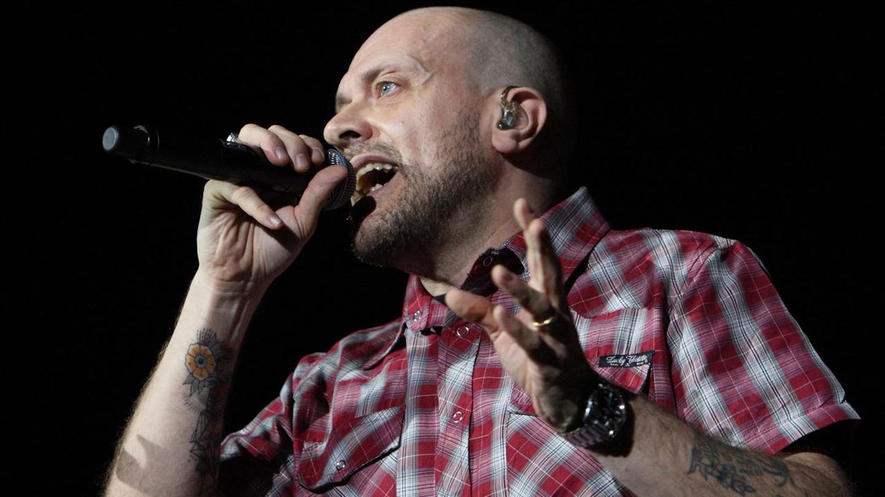 Musica e fumetto, mix esplosivo tra Myss Keta e Max Pezzali