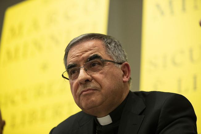 Il cardinale Angelo Becciu indagato dalle autorità vaticane per peculato 