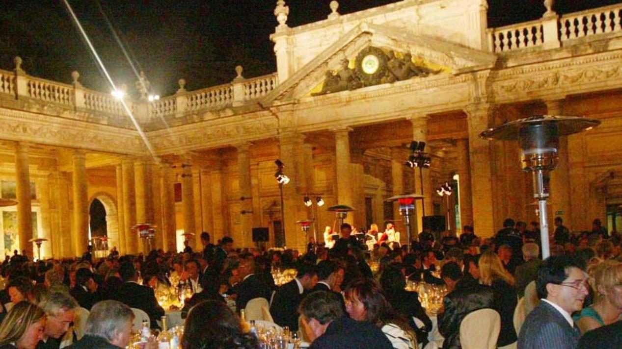 Sposarsi all’epoca della pandemia: matrimoni ridotti dell’80 per cento